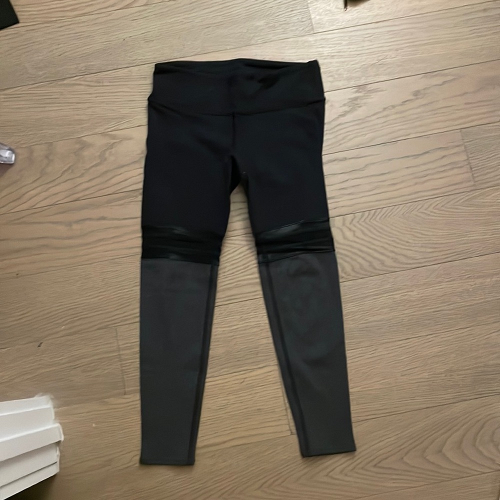 Alo two toned leggings